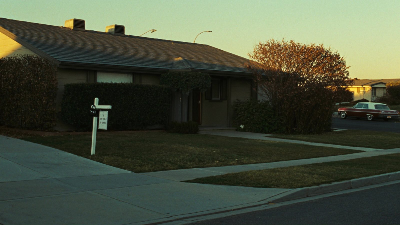 For sale by owner house sign - selling house without realtor to save thousands in commission fees